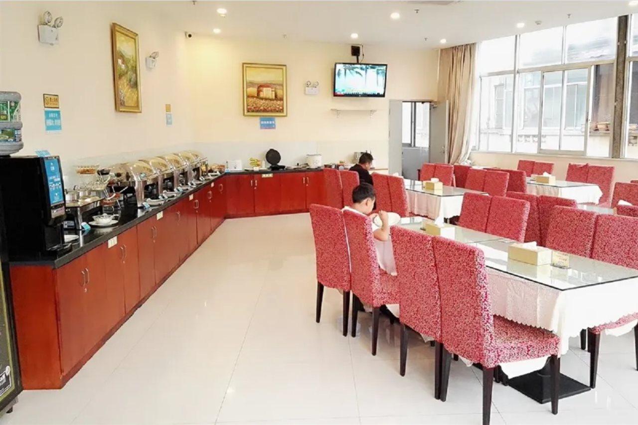 Hanting Express Kunming Stadium Branch Екстериор снимка