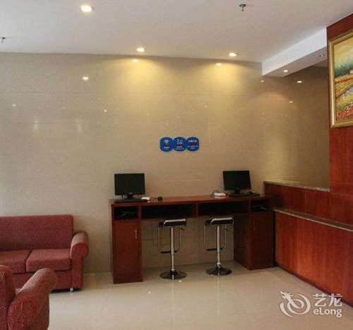 Hanting Express Kunming Stadium Branch Екстериор снимка